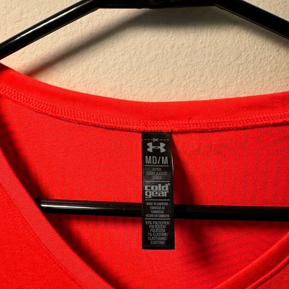 Under armor women’s cold gear fitted neon long sleeve top size medium - Picture 6 of 6